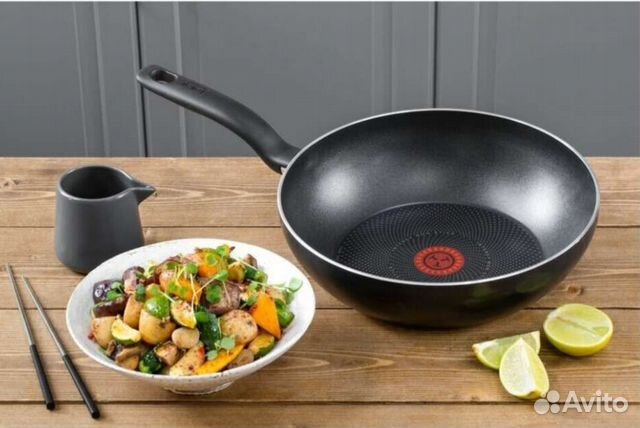 Новая Сковорода вок индукция 28см