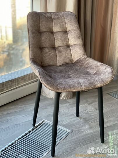 Мягкие кухонные велюровые стулья