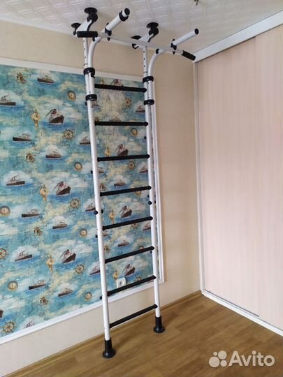 Шведская стенка с турником бу