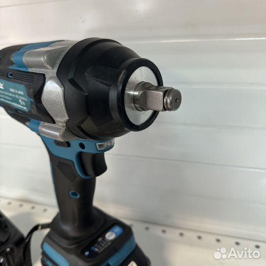 Гайковерт Makita 800 HM