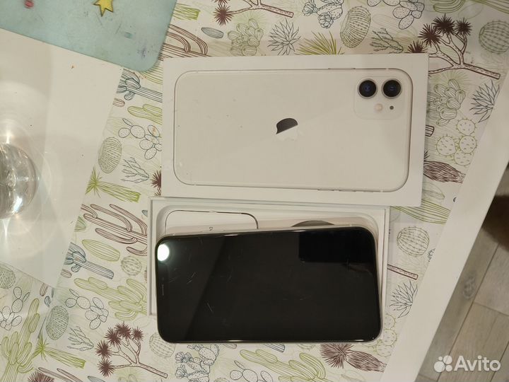 iPhone 11, 64 ГБ