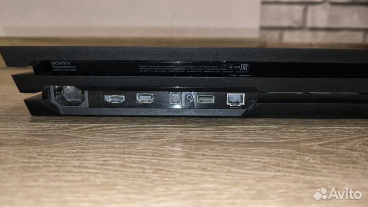 Sony PS4 Pro 1Tb Прошитая 9.00