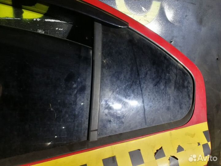 Стекло (форточка) задней левой двери Skoda Octavia