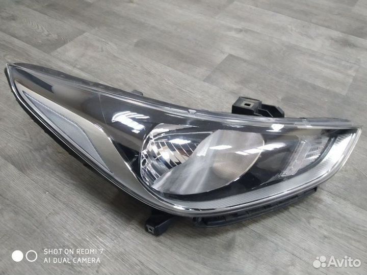 Фара передняя правая Hyundai Solaris 2