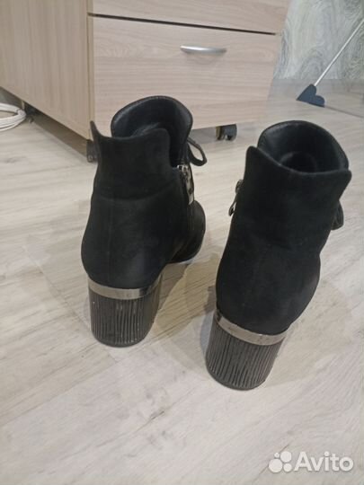 Ботинки женские