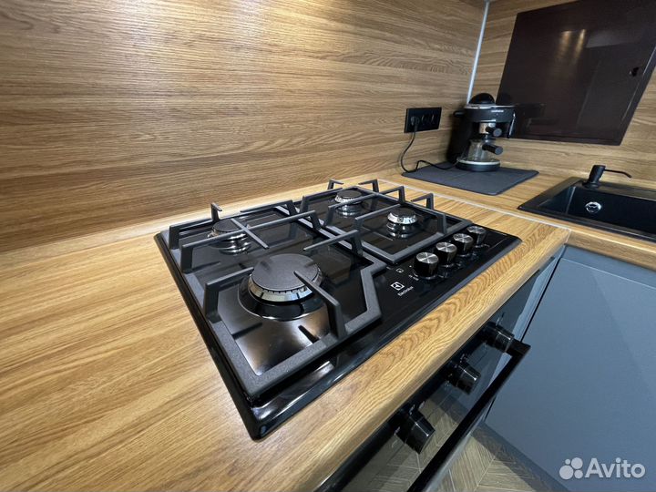 Угловая кухня в хрущёвку ксп:23133