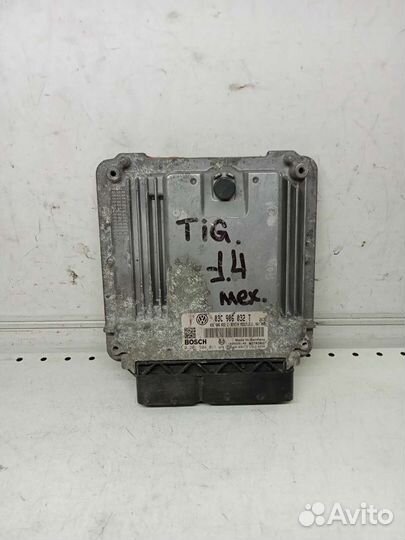 Блок управления двигателем VW Tiguan 03C906032T
