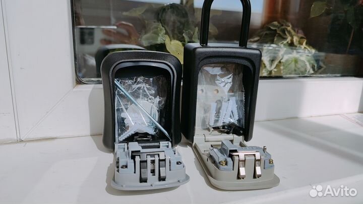 Мини сейф для ключей настенный