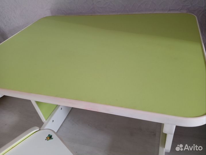 Столик и стульчик для детей