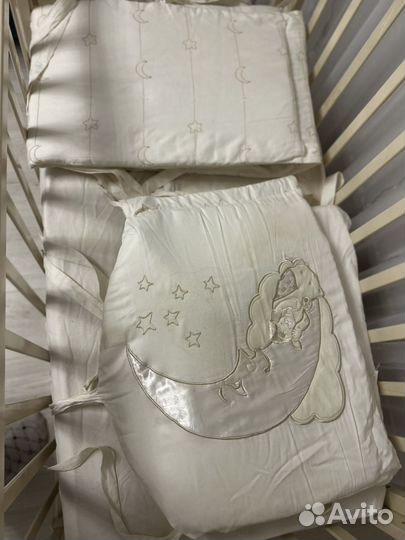 Детская кроватка с поперечным маятником