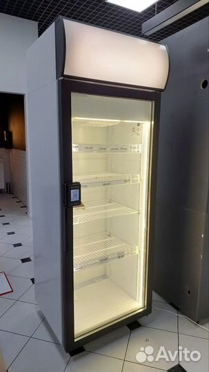 Холодильная витрина с терминалом