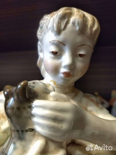 Статуэтка фарфор. СССР. Конаково. Девочка