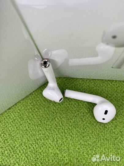 Беспроводные наушники AirPods 2