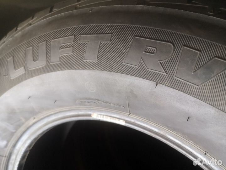 Bridgestone Luft RV 215/70 R15