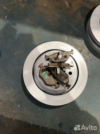 Bmw 5 e39 комплект задних тормозов