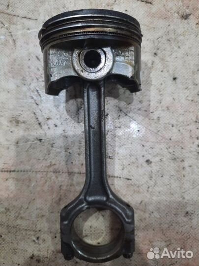 Поршень с шатуном Mitsubishi Asx GA1W 4A92 2013