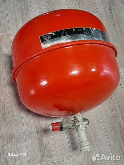 Гидроаккумулятор zilmet CAL-PRO 12