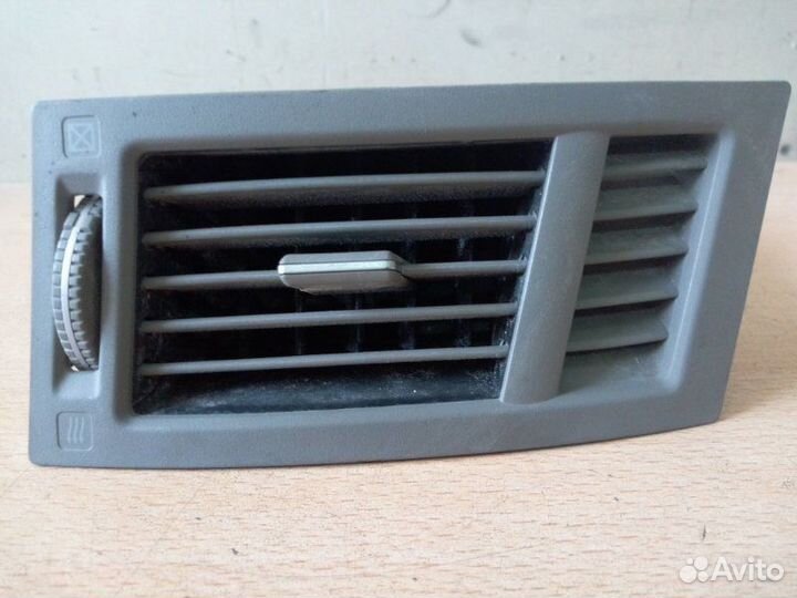 Дефлектор воздушный правый Infiniti Fx S50 4.5