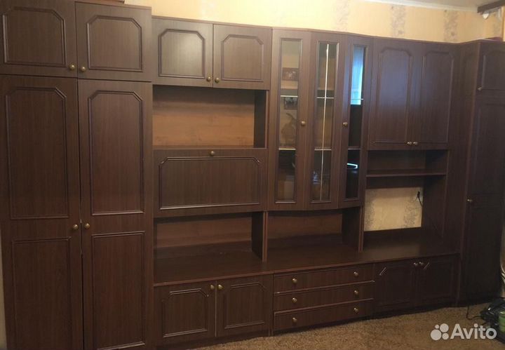 Стенка в гостиную