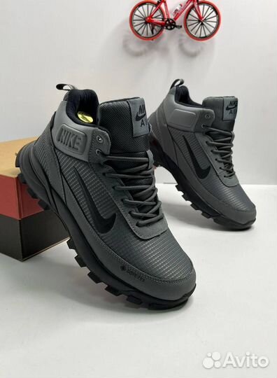 Кроссовки зимние с мехом nike gore TEX