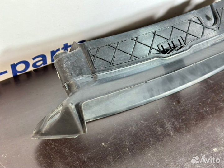 Воздуховод радиатора Volvo V40 2015