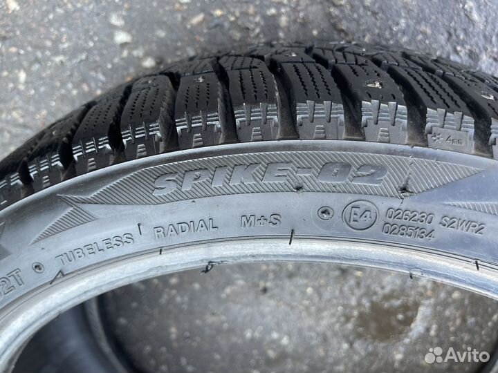 Bridgestone Blizzak Spike-02 225/40 R18 92T
