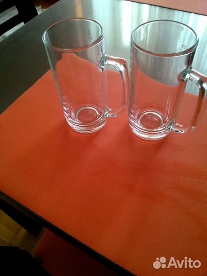 Пивные кружки и бокалы