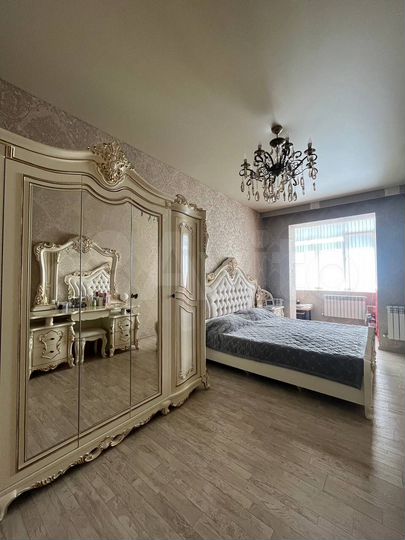 3-к. квартира, 90 м², 4/6 эт.
