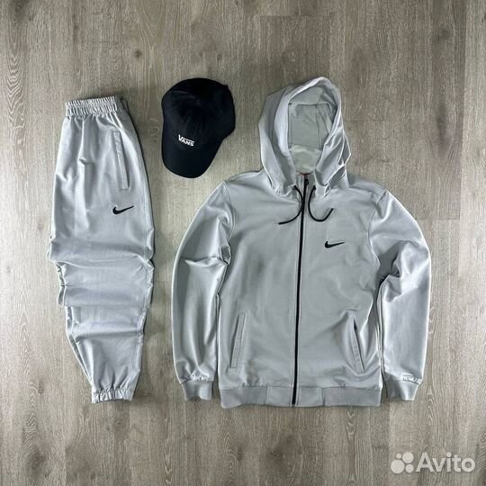 Спортивный костюм мужской