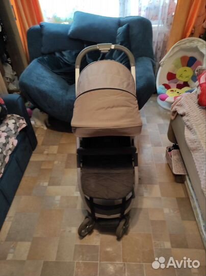 Прогулочная коляска