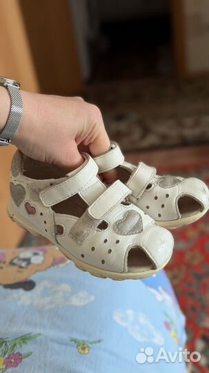 Обувь для девочки (сандалии, ботинки, сапоги)