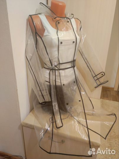 Прозрачный плащ