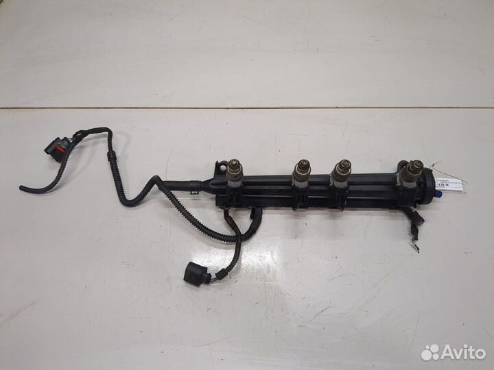 Форсунка топливная Volkswagen Caddy, 2010