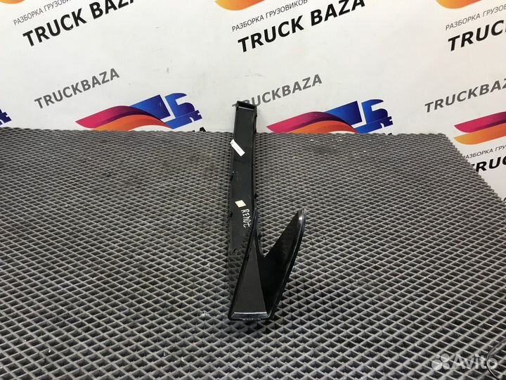 Молдинг верхней консоли правый Renault T