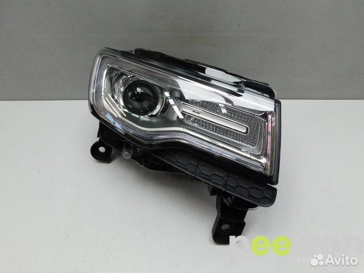 Б/У Б/У Фара правая б/у 68144708AD chrysler