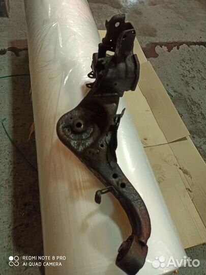 Рычаг продольный Ниссан Кашкай j10 правый и левый