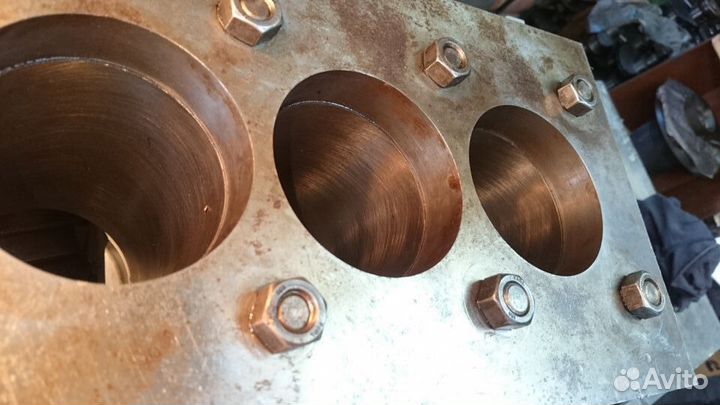 Блок цилиндров с поршнями Honda Acura / Integra