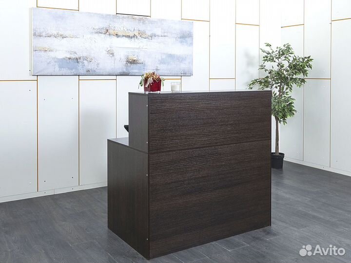Офисная стойка ресепшн