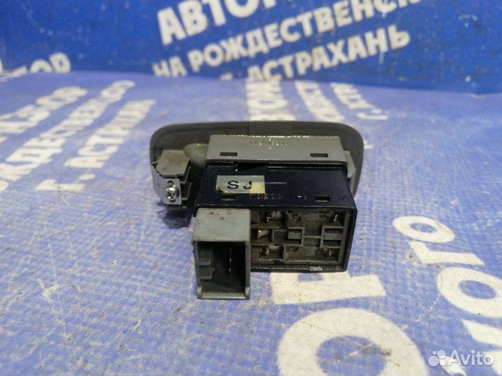 Кнопка стеклоподъемника Chevrolet Lacetti седан