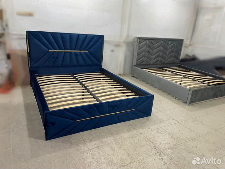 Кровать мягкая