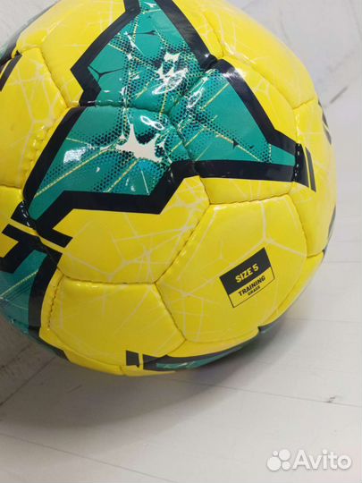 Футбольный мяч