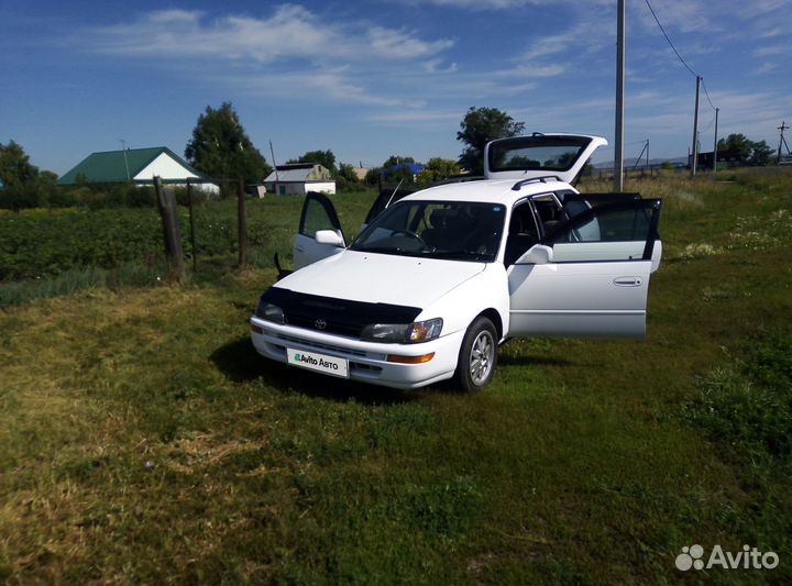 Toyota Corolla 1.5 AT, 1997, 325 500 км