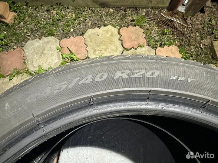 Pirelli P Zero 275/35 R20 102Y