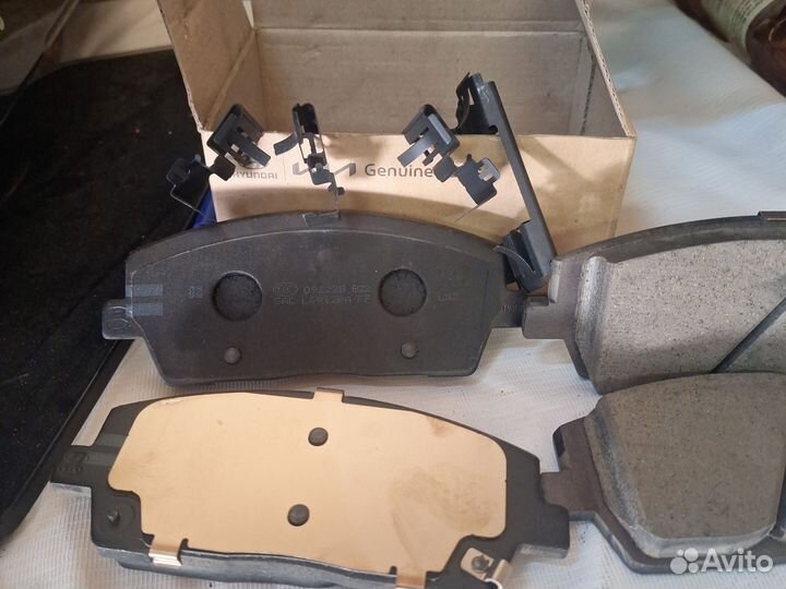 Тормозные колодки передние на hyundai Santa-Fe