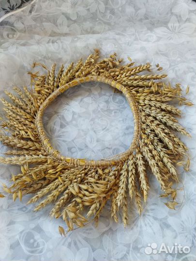 Венок на голову из пшеницы