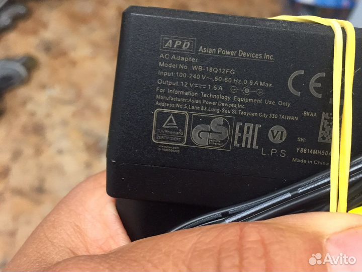 Зарядки. Для роутера, тв приставки