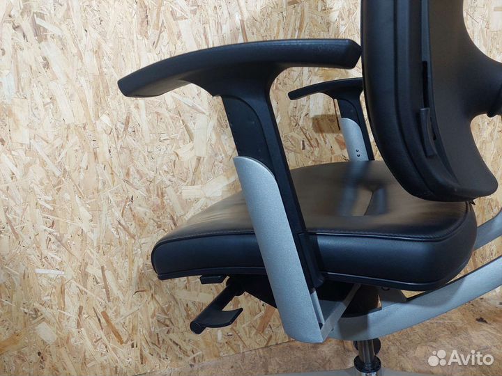 Кресло руководителя sidland artes