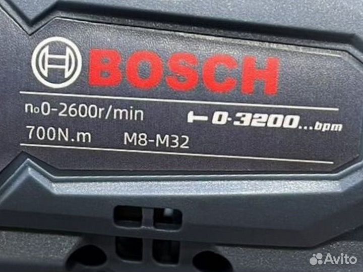Мощный бесщеточный гайковерт Bosch 700N.M