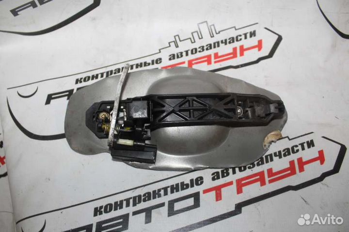 Ручка двери внешняя toyota daihatsu. ractis RAV4 s