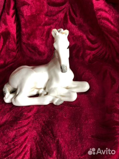 Статуэтка жеребенок лфз